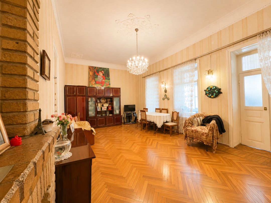 Satılır 3 otaqlı köhnə tikili 120 m² — Mənzil, Bakı