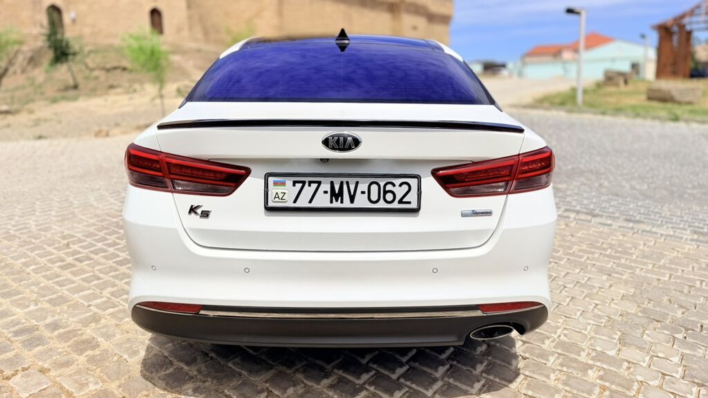 Kia Optima sedan – ağ rəng, geniş və rahat salon. Avadanlıq və — Avtomobillər, Digah (6)