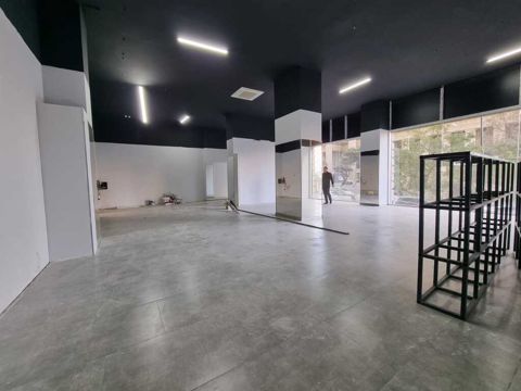Satılır obyekt 220 m² — Bakı