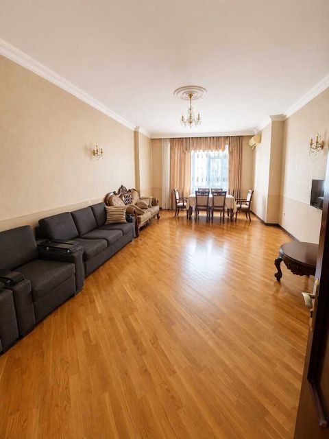 İcarəyə verilir 3 otaqlı yeni tikili 140 m² — Bakı