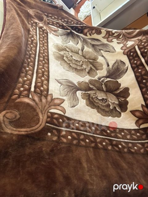 Qalın flanel/plyuş yorğan - Material: yumşaq, tüksüz, isti saxlayan — Digah