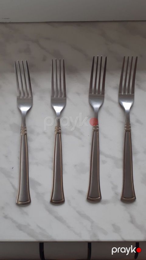 Cengeller biri 1 manat — Bakı