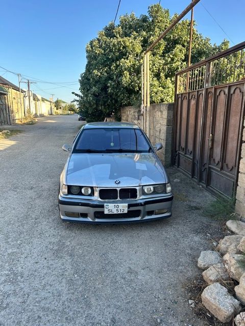 BMW 320, 2.0 L, 1992 il, 500 000 km — Bakı
