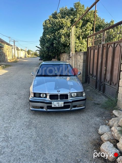 BMW 320, 2.0 L, 1992 il, 500 000 km