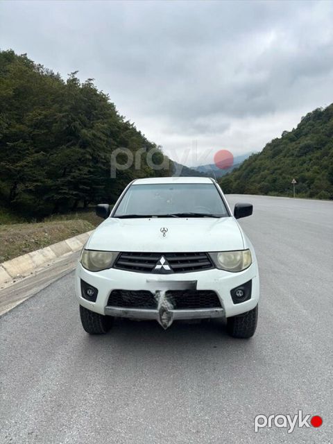 Mitsubishi L200, 2.5 L, 2014 il, 349 130 km