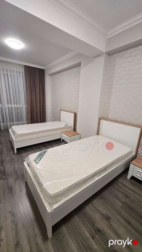 2 ədəd tək nəfərlik yataq. Satılır 1i 130 azn. Matras +tumba daxildir