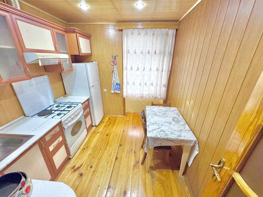 Satılır 4 otaqlı köhnə tikili 110 m² — Mənzil, Bakı (7)