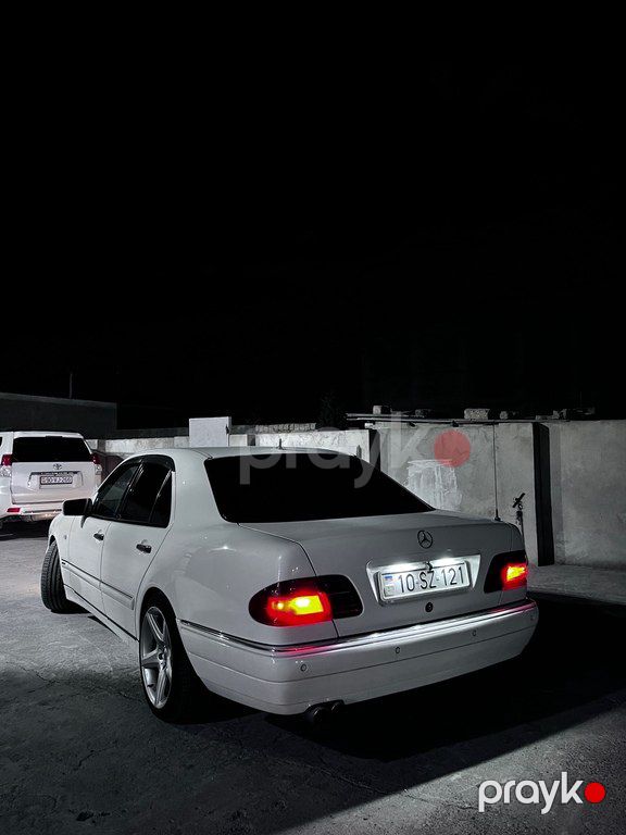Mercedes E 320, 3.2 L, 1998 il, 302 000 km — Avtomobillər, Bakı (3)