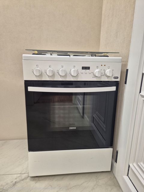 Qaz plitəsi Zanussi ZCM65338WA — Bakı