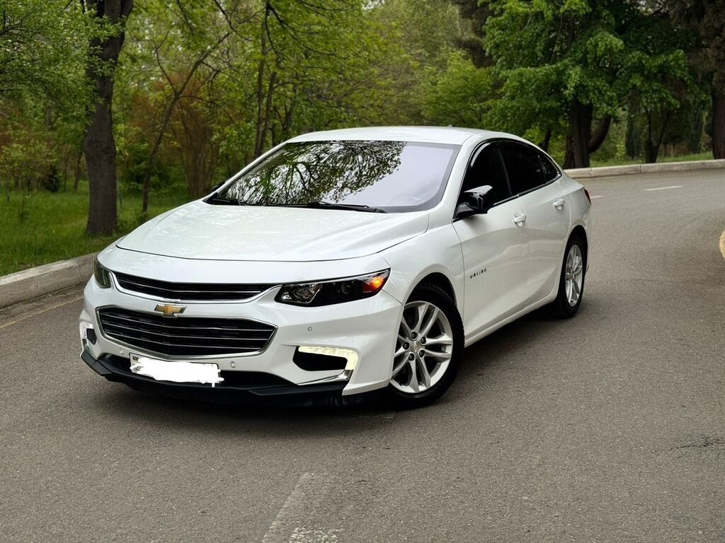 Chevrolet Malibu – ağ rəngli, zərif və dinamik sedan. Əsas — Avtomobillər, Gəncə (2)