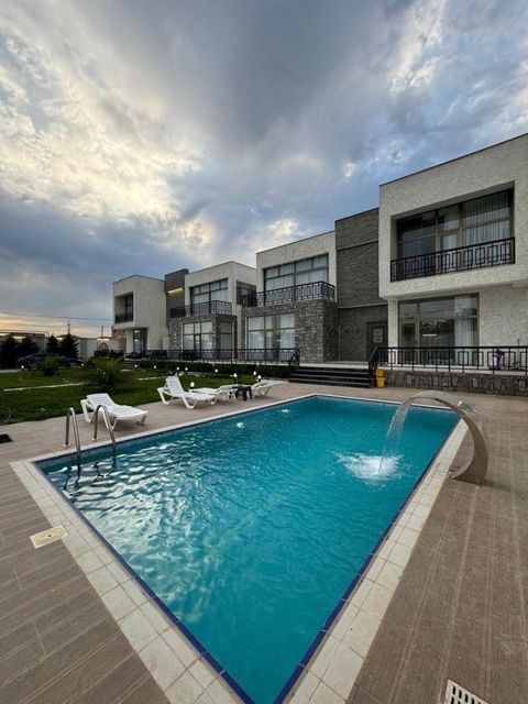 İcarəyə verilir 5 otaqlı həyət evi/bağ evi 400 m² — Bakı