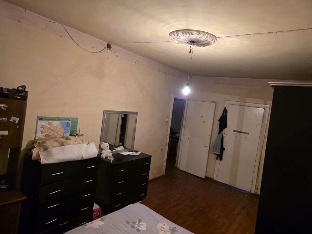 Satılır 4 otaqlı köhnə tikili 110 m² — Mənzil, Bakı (2)