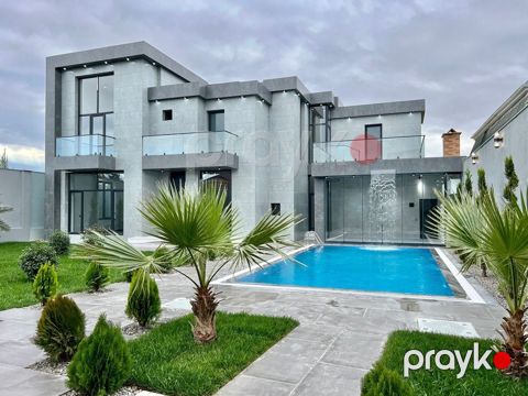 İcarəyə verilir 5 otaqlı həyət evi/bağ evi 500 m²