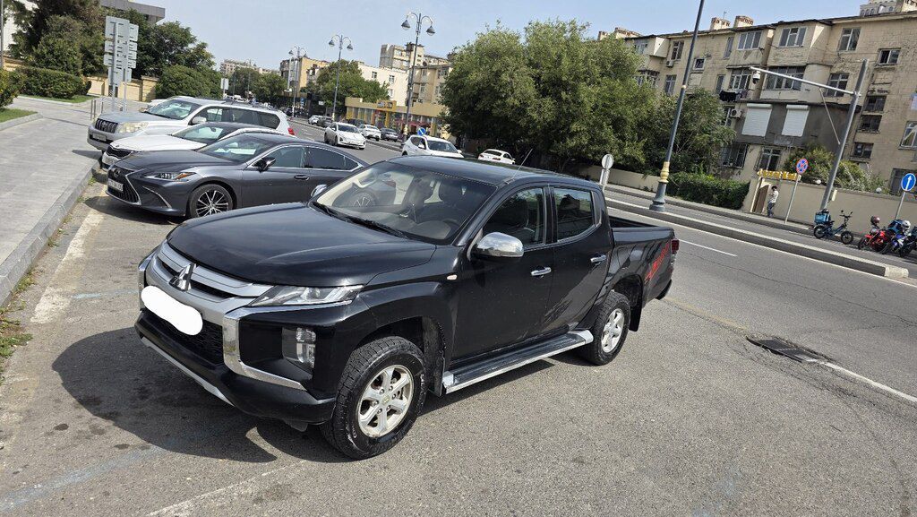 Mitsubishi L200, 2.4 L, 2021 il, 180 000 km — Avtomobillər, Bakı