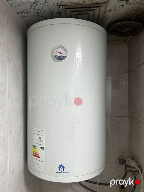 Ariston 70azn. 80litrlikdir. Unvan Şamaxinka. *N17 — Bakı