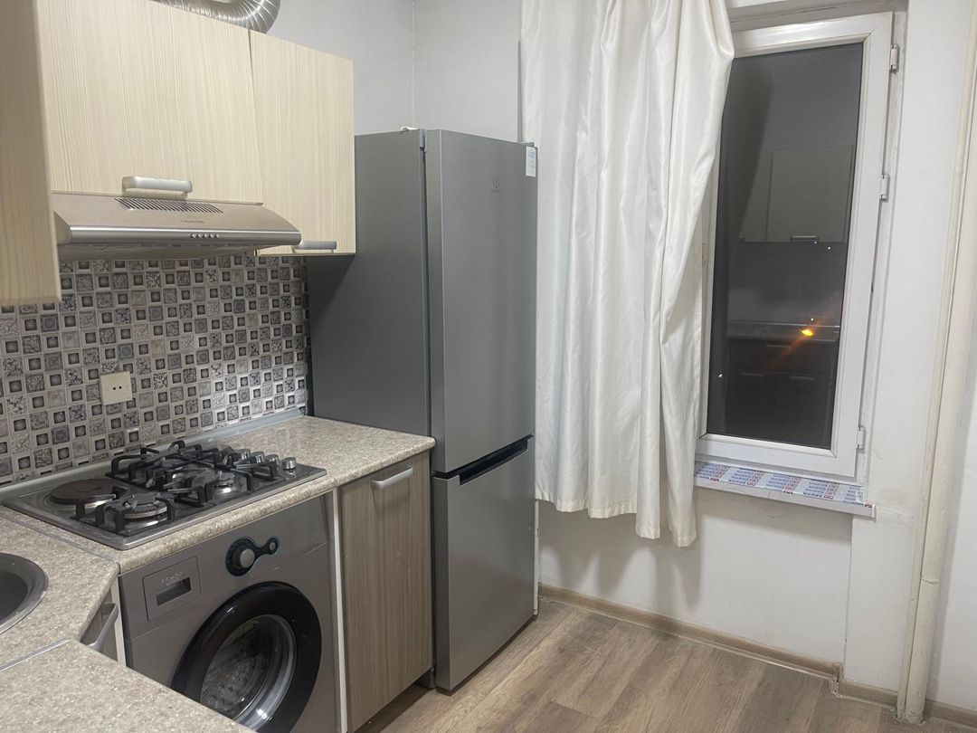 İcarəyə verilir 2 otaqlı köhnə tikili 65 m² — Mənzil, Bakı (9)