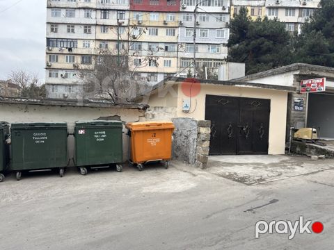 Qaraj, Azadlıq m — Bakı