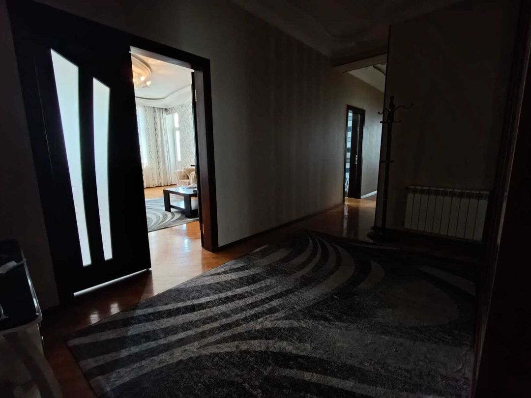 İcarəyə verilir 3 otaqlı yeni tikili 140 m² — Mənzil, Bakı (10)