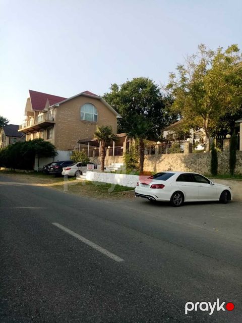 Satılır obyekt 300 m²