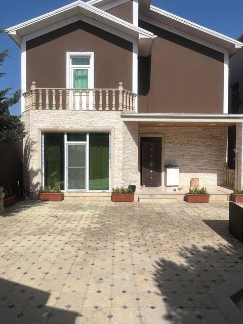 Satılır 4 otaqlı həyət evi/bağ evi 200 m² — Bakı