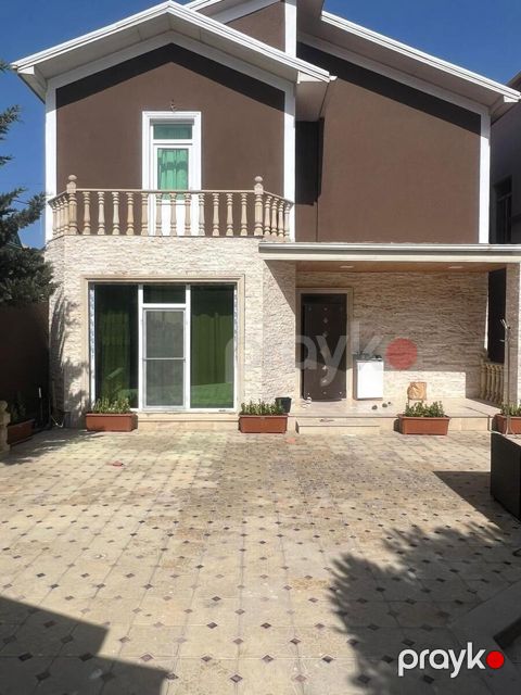 Satılır 4 otaqlı həyət evi/bağ evi 200 m²