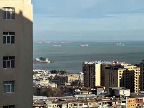 Satılır 4 otaqlı yeni tikili 165 m² — Bakı