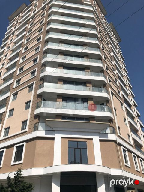 Satılır 3 otaqlı yeni tikili 136 m²