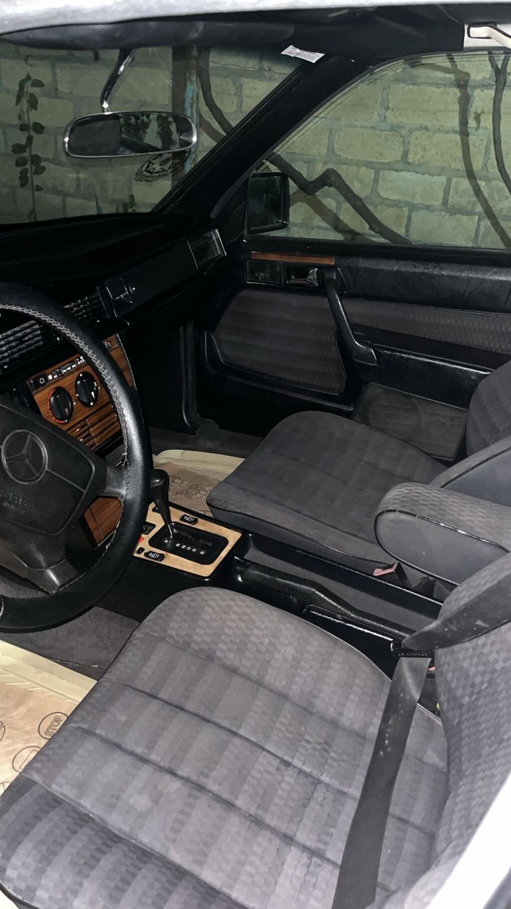 Mercedes-Benz 190 (W201): 0.2 l 1993 il Sedan — Avtomobillər, Bərdə (9)