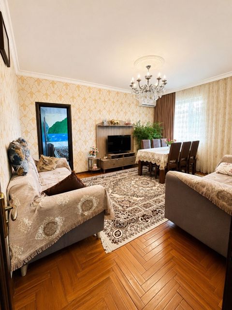 Satılır 3 otaqlı köhnə tikili 85 m² — Bakı