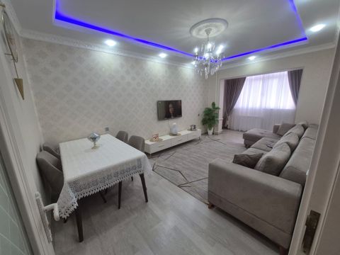 Satılır 3 otaqlı köhnə tikili 90 m² — Bakı