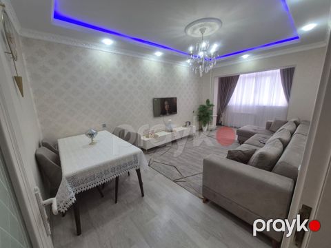 Satılır 3 otaqlı köhnə tikili 90 m²