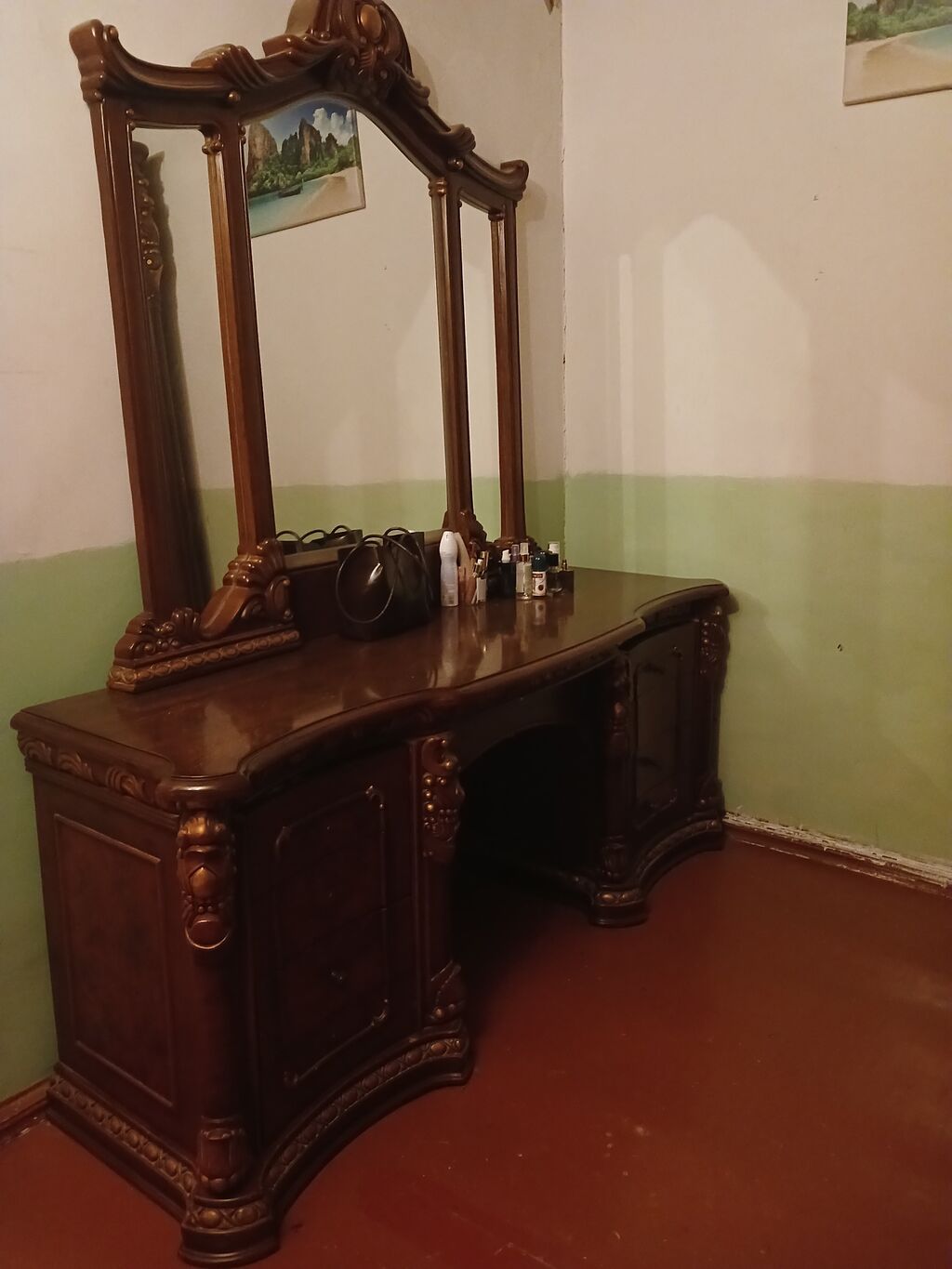 Klassik üslubda yataq otağı mebel dəsti - Massiv ağac görünüşlü tünd — Yataq otağı mobilya dəstləri, Bakı (5)