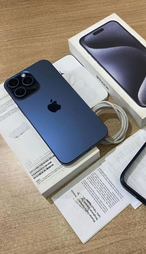 IPhone 15 Pro, Blue Titanium, Face ID — Bakı