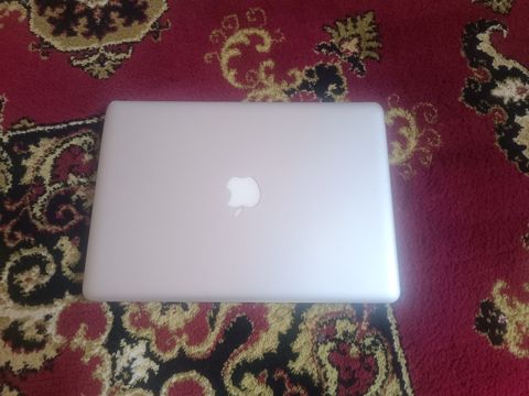 Macbook Air — Bakı