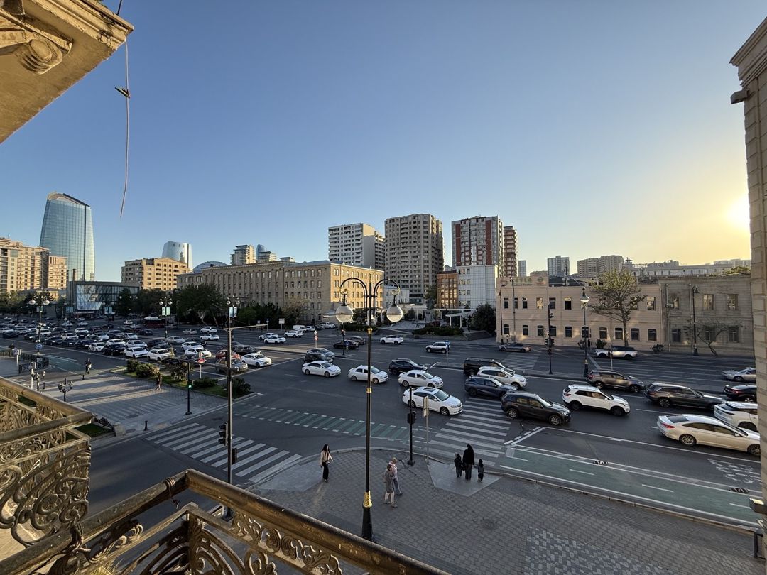 Satılır 3 otaqlı köhnə tikili 100 m² — Mənzil, Bakı (5)