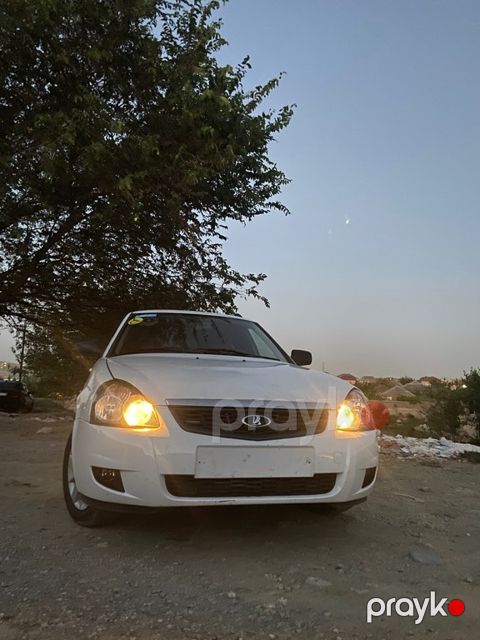 Lada (VAZ) Priora, 1.6 L, 2011 il, 200 000 km