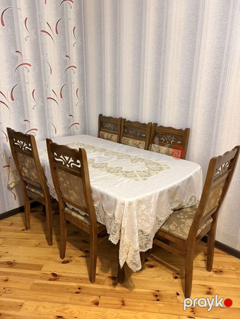 Yemək stolu dəsti 6 ədəd stul 1 ədəd masa
