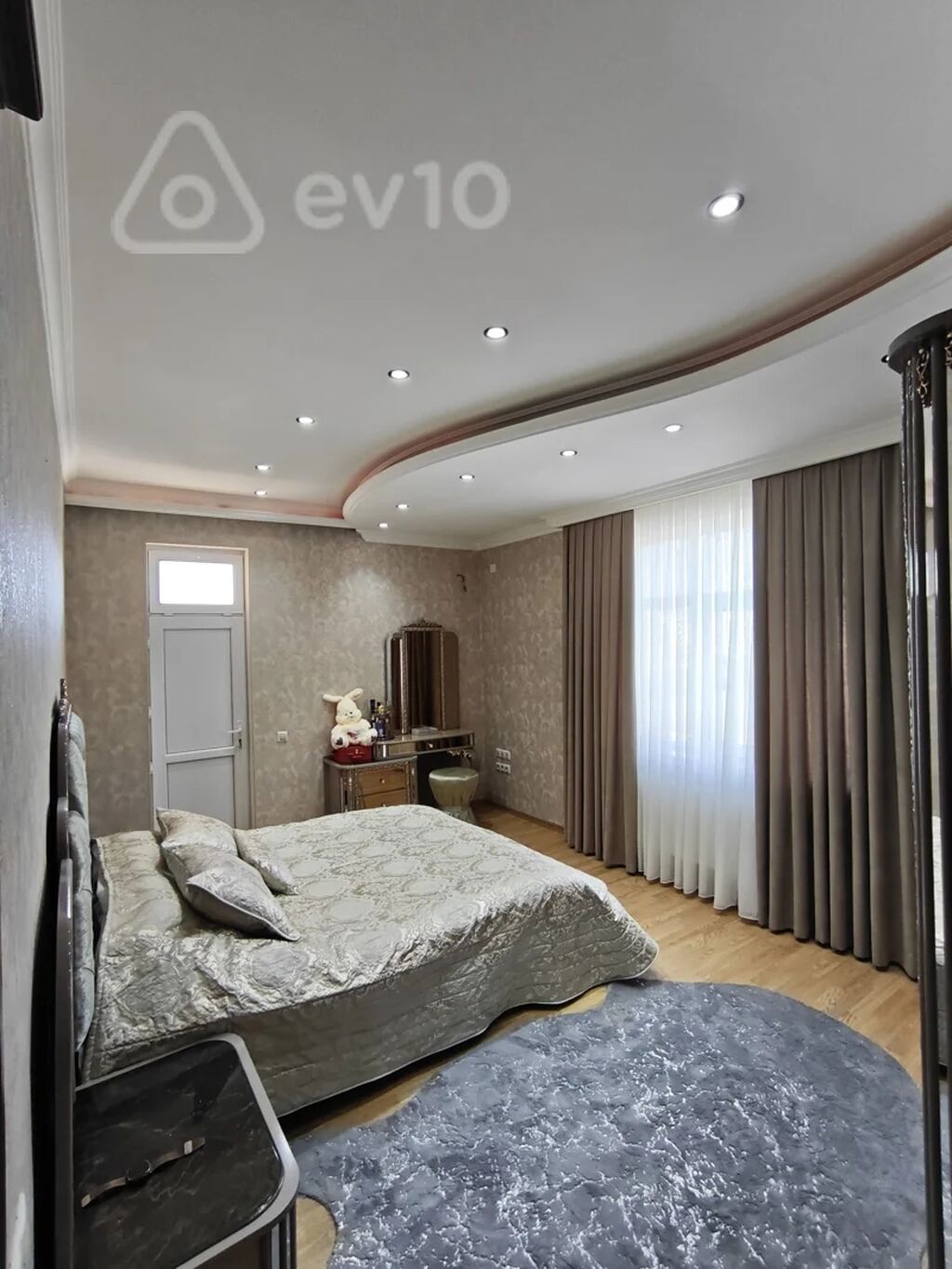 Yasamal, 3 otaqlı, Yeni tikili, m. İnşaatçılar, 122 kv. m — Mənzil, Bakı (6)