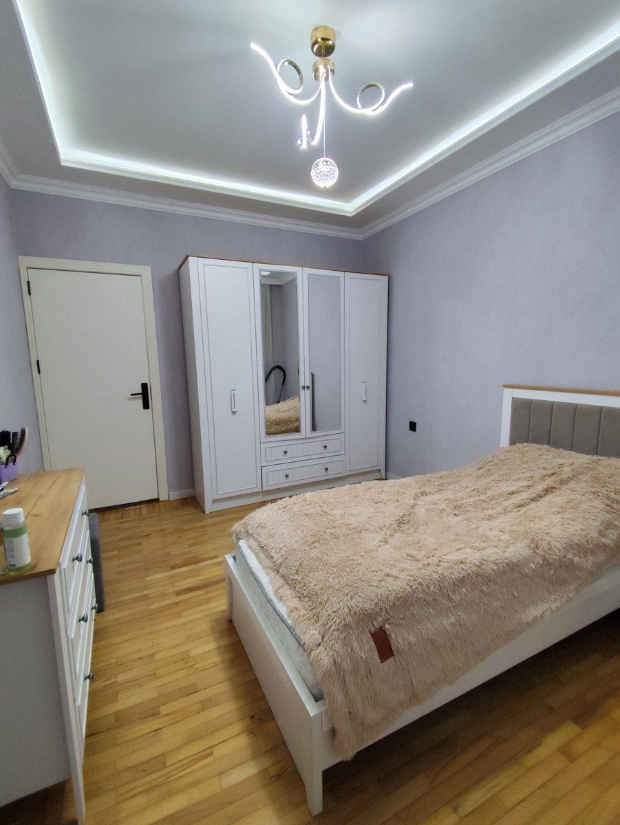 Satılır 4 otaqlı köhnə tikili 100 m² — Mənzil, Bakı (12)
