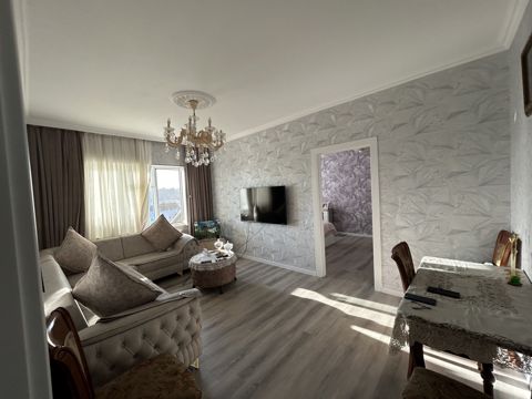 Satılır 4 otaqlı köhnə tikili 80 m² — Bakı