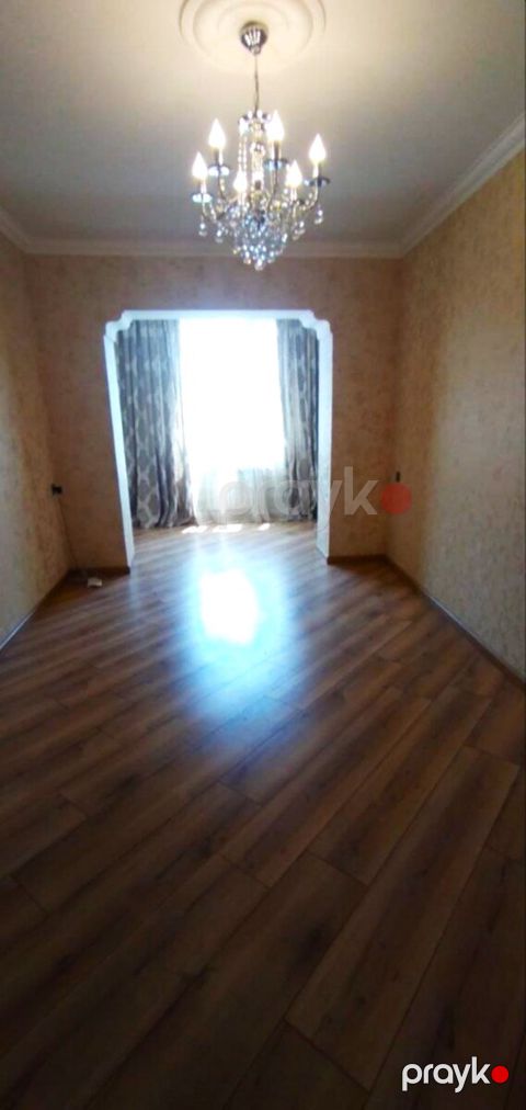 Satılır 3 otaqlı köhnə tikili 75 m²