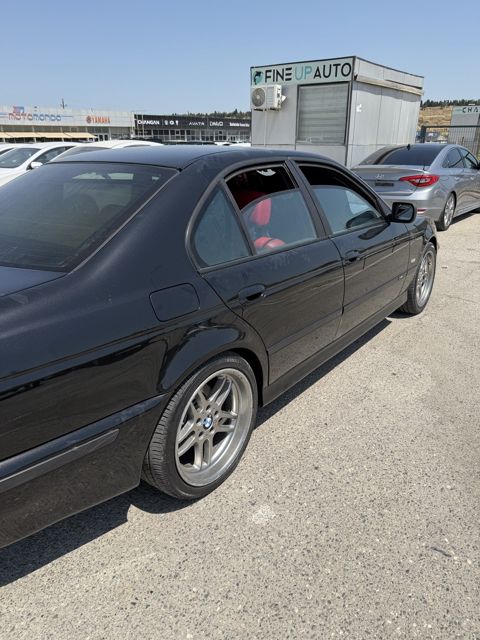 BMW E39 şüşəsi — Bakı
