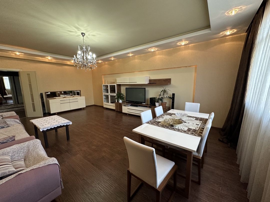 Satılır 4 otaqlı yeni tikili 178 m² — Mənzil, Bakı (2)
