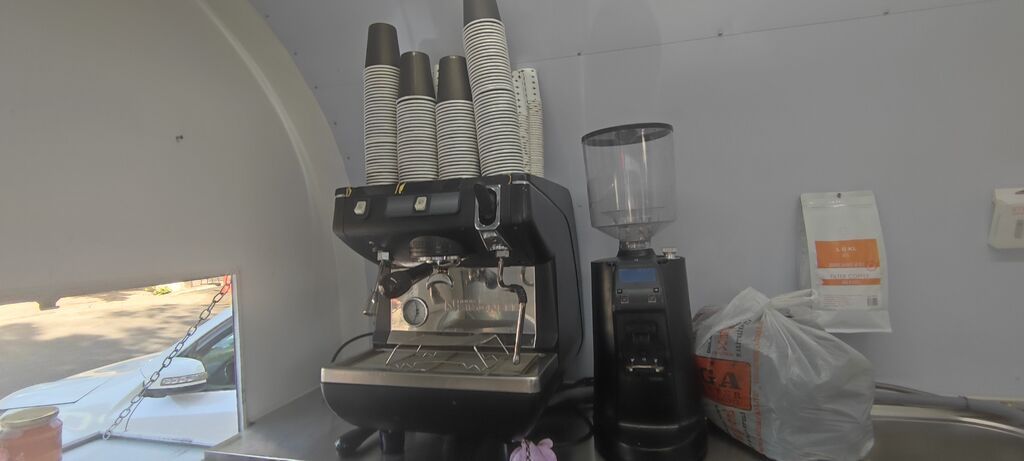 Nuova Simonelli Appia peşəkar espresso kofe aparatı satılır. Kafe — Peşəkar mətbəx texnikası, Xankəndi