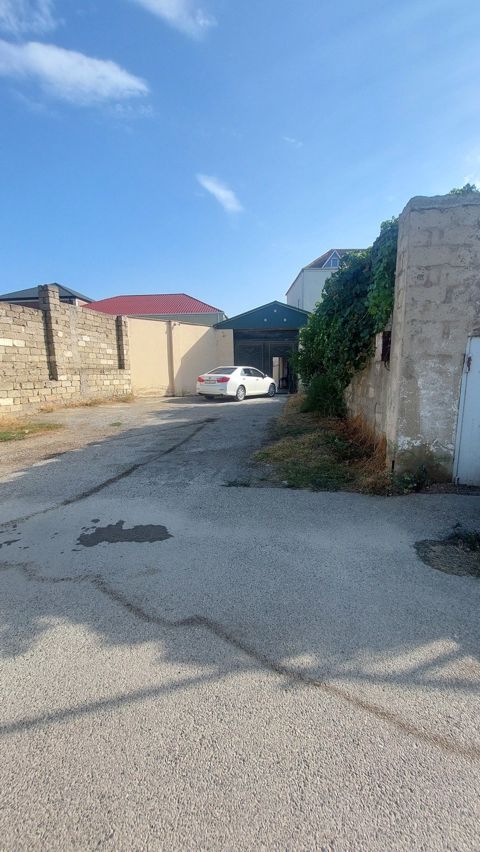 Satılır 4 otaqlı həyət evi/bağ evi 140 m² — Bakı