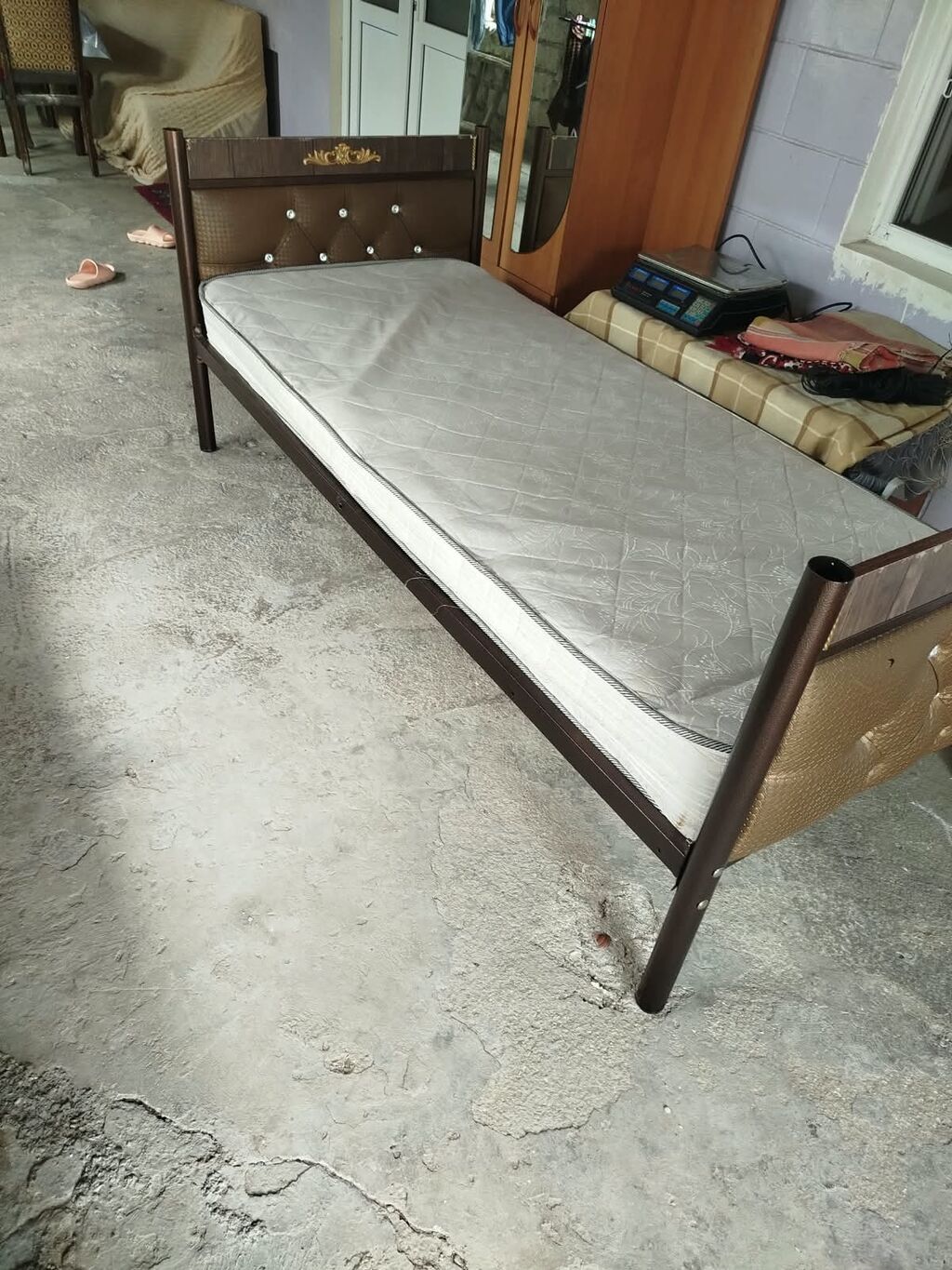 İkimərtəbəli dəmir çarpayı satılır. Model həm bunk bed kimi, həm də — Yataqlar, Bakı (5)