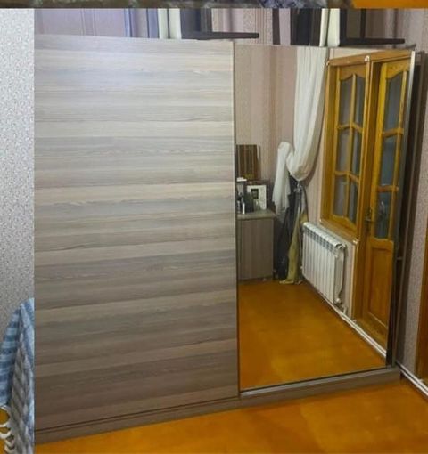 Aynur 2 Küpə dolab satılır 250 azn qiymət Asılqan ve polkadan — Mehdiabad