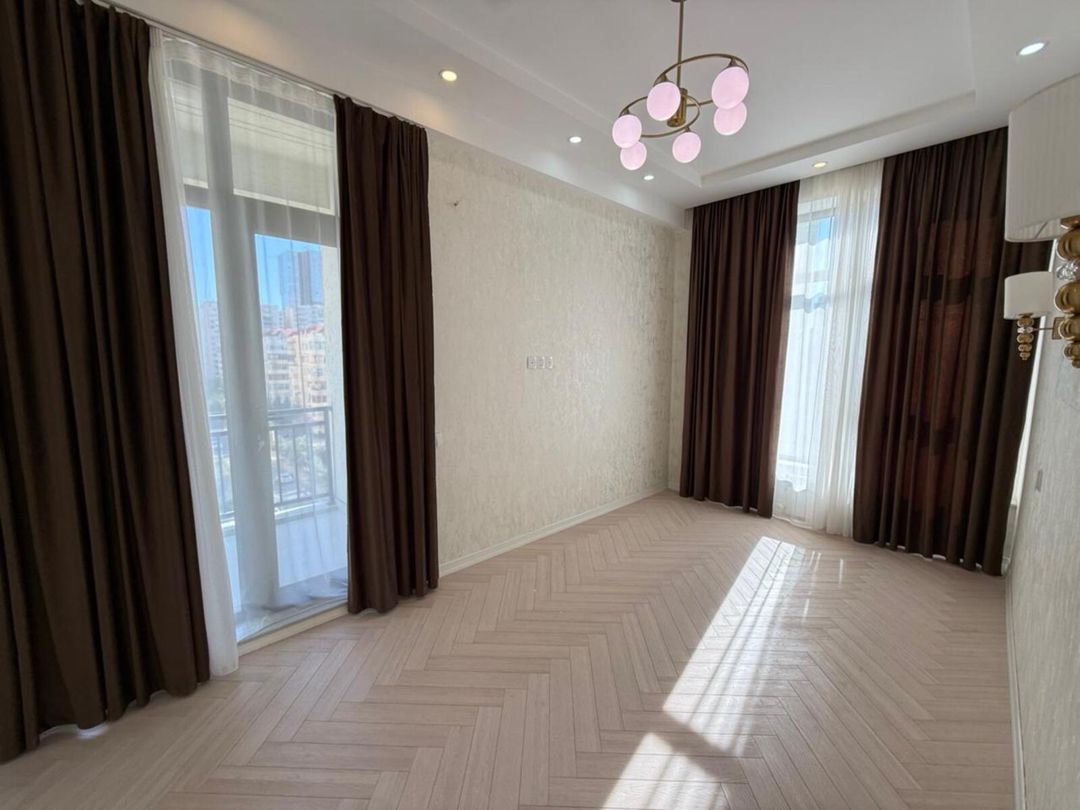 Satılır 4 otaqlı yeni tikili 130 m² — Mənzil, Bakı (7)