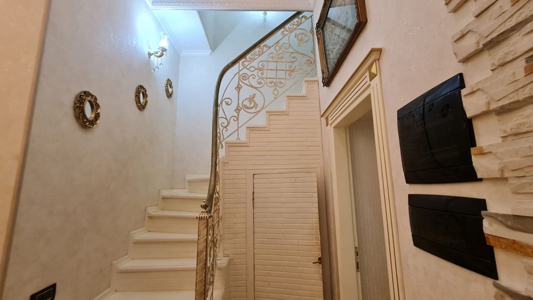 Satış: 3 otaqlı Köhnə tikili, 110 m², Səbail rayonu — Mənzil, Bakı (11)