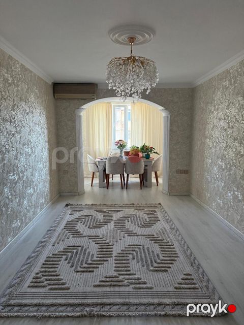 Satılır 3 otaqlı köhnə tikili 75 m²